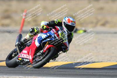 media/Dec-08-2024-CVMA (Sun) [[267e5a7075]]/Race 2-Amateur Supersport Open/